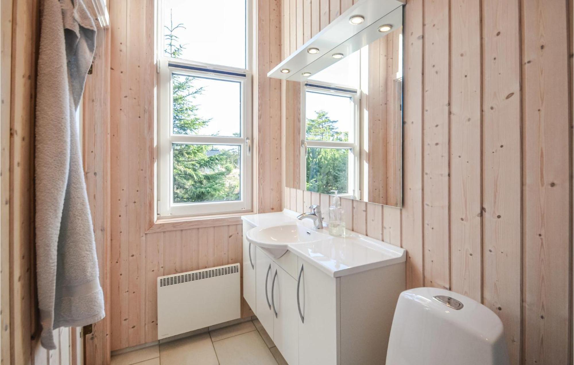 4 Bedroom Pet Friendly Home In Fjerritslev Exterior photo